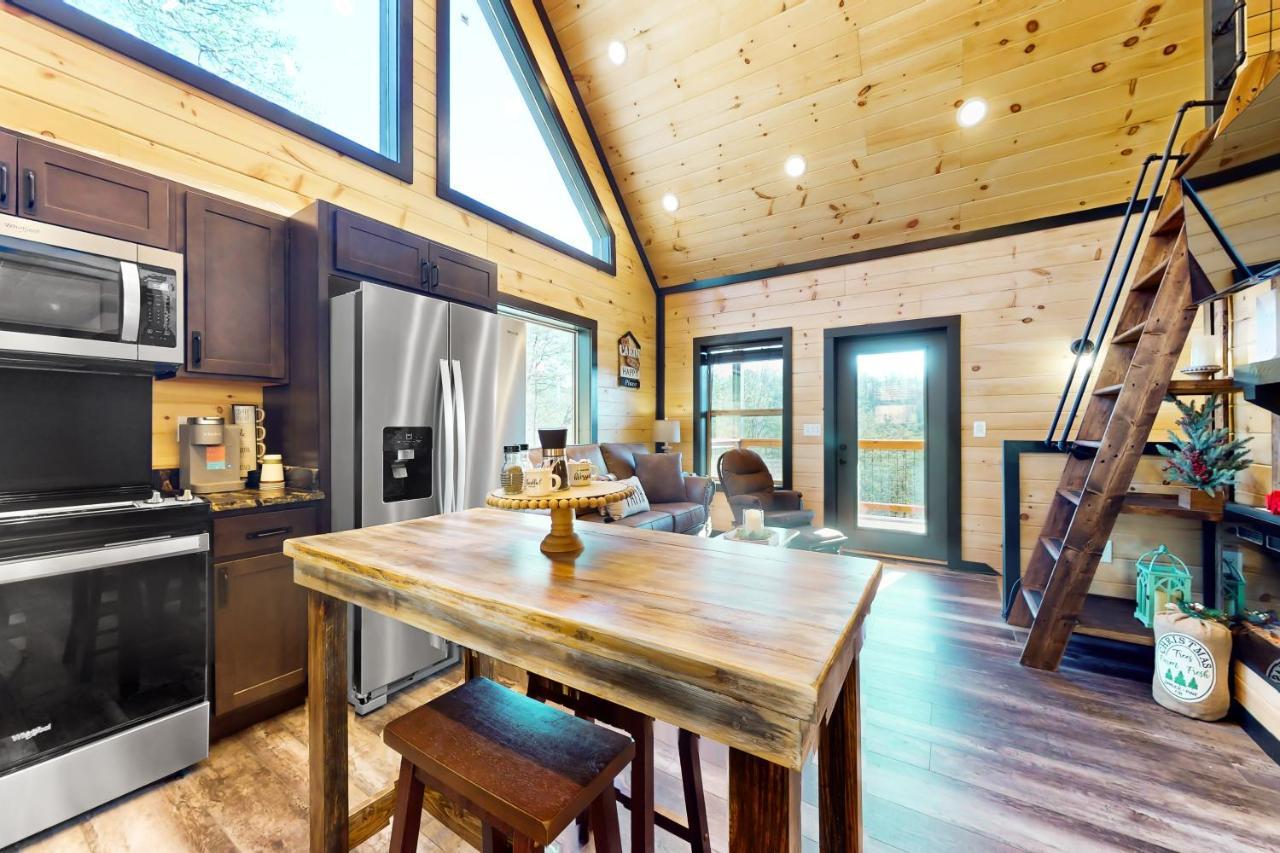 Fiesta Hills Hideaway Villa Sevierville Exteriör bild